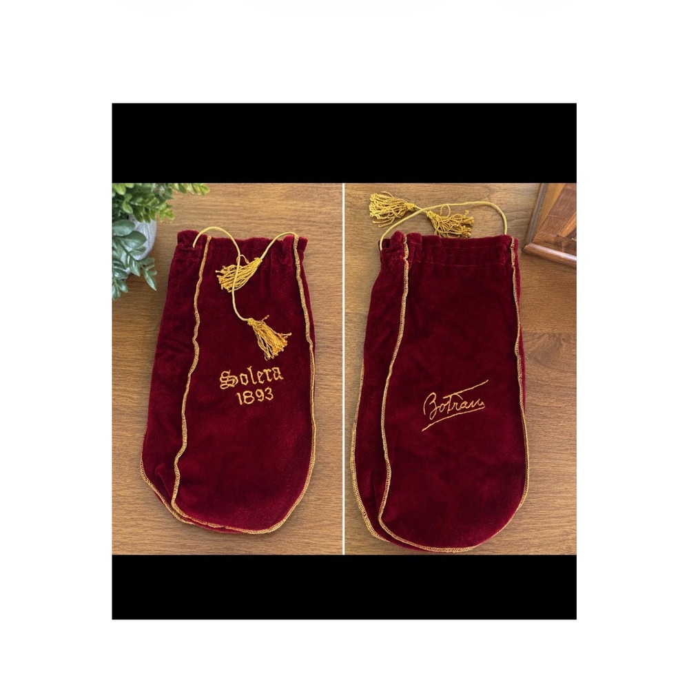 Botran Solera 1893 Burgundy Velvet Drawstring
Rum Bottle Gift Bag Vintage RARE